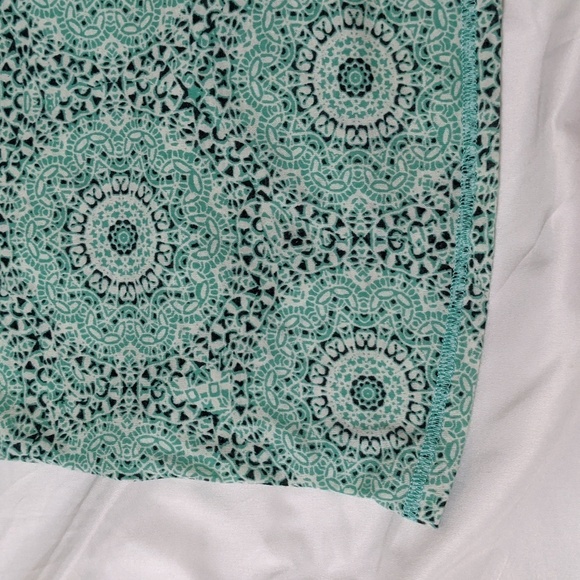 UO V-Neck Cropped Tank Top, Color Turquoise Size L - Picture 6 of 14